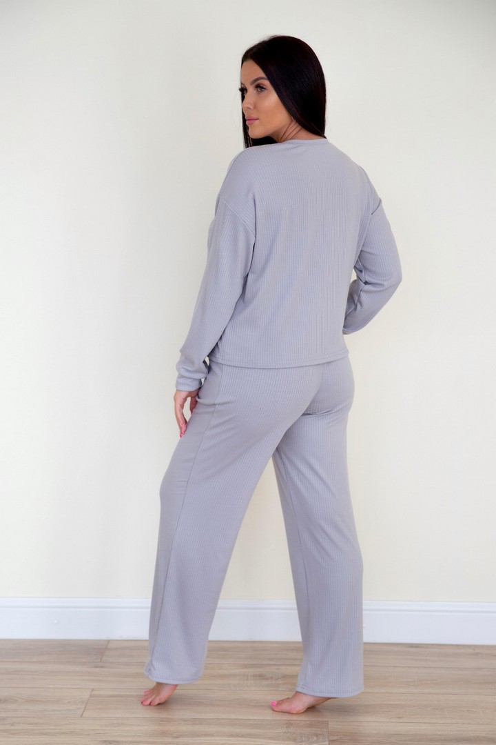 Фото товара 21547, женский серый костюм лапша